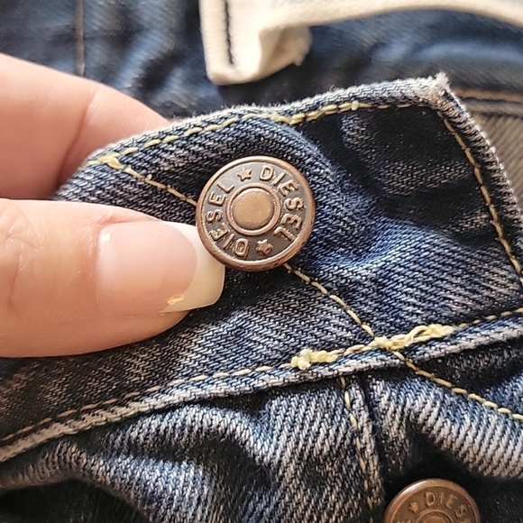 VINTAGE DIESEL BUTTON-FLY GARAGE WASH JEANS - Picture 7 of 14